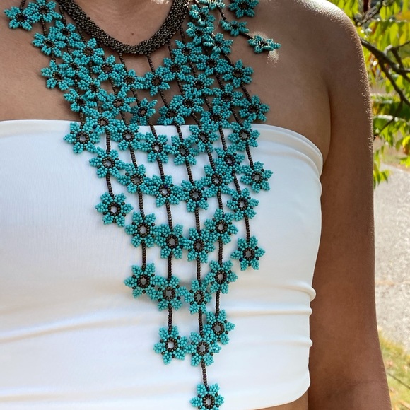 Stunning Handmade Necklace - Picture 2 of 3